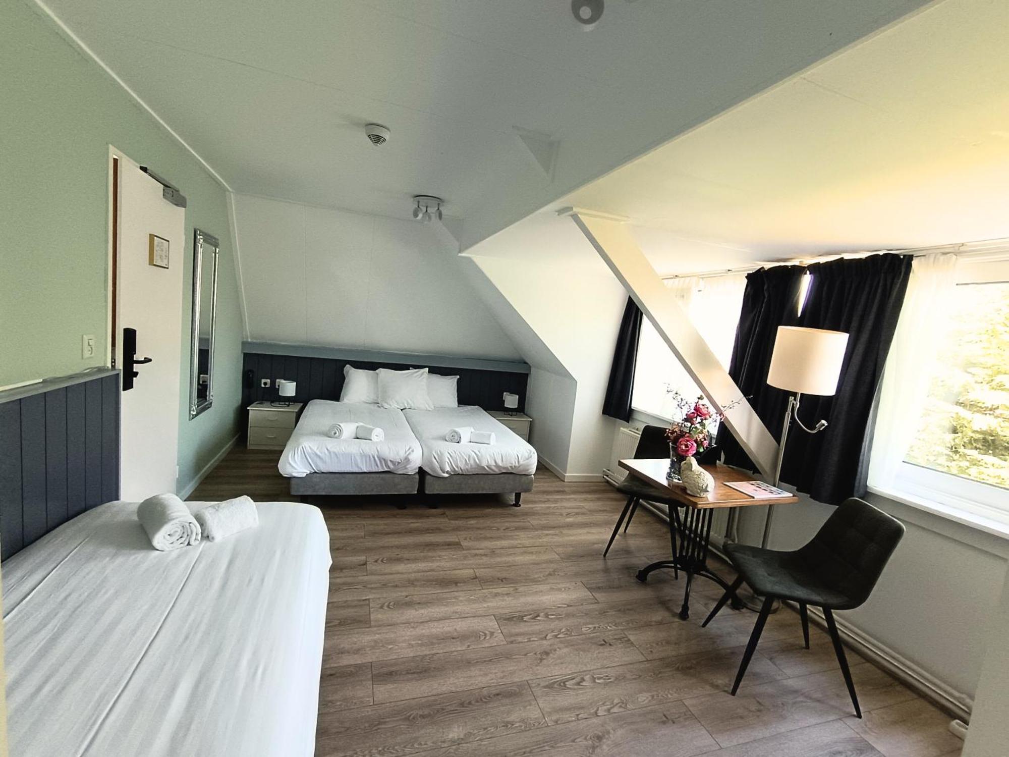 Hotel Den Burg - Digital Access Zewnętrze zdjęcie