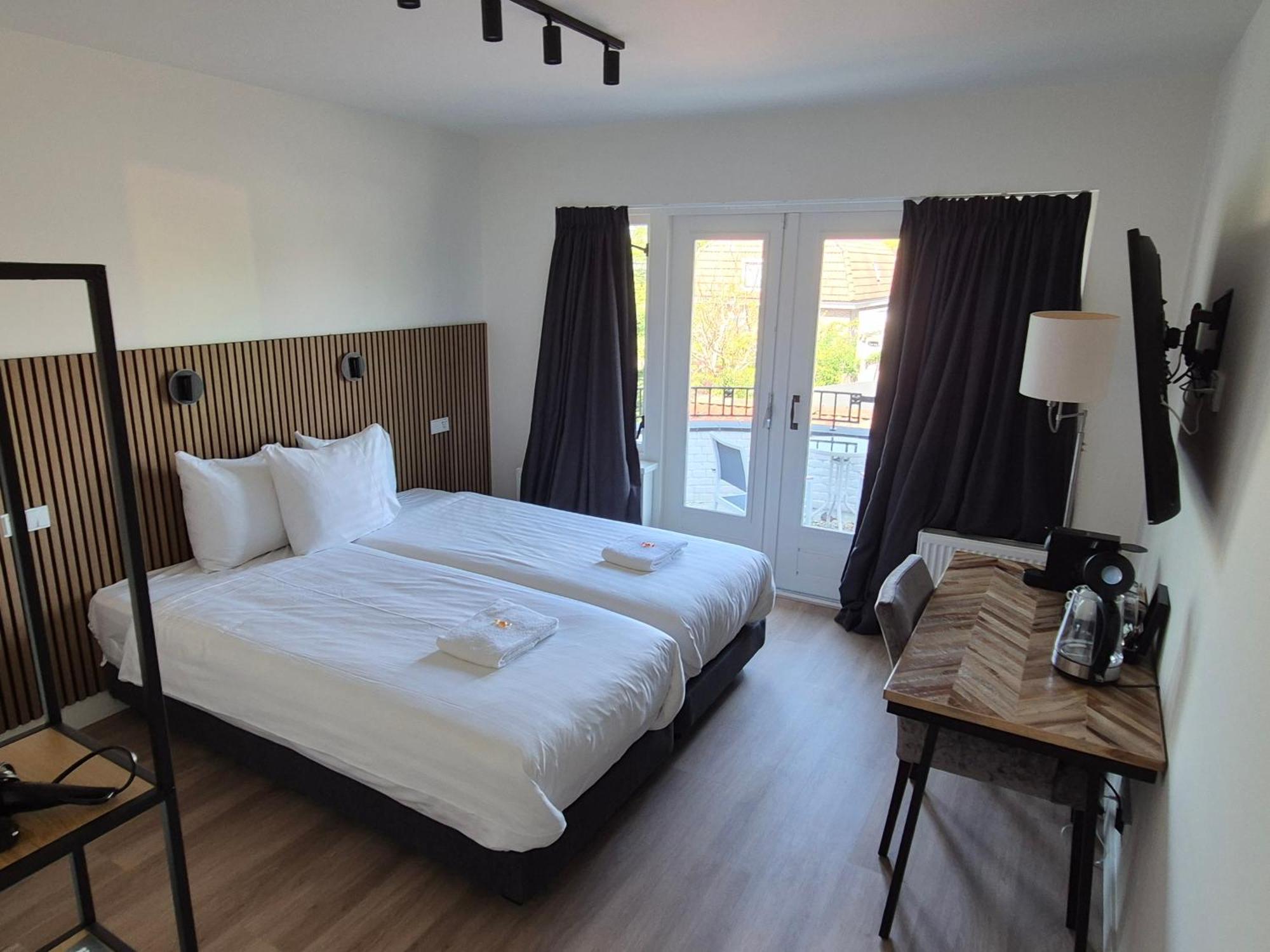 Hotel Den Burg - Digital Access Zewnętrze zdjęcie