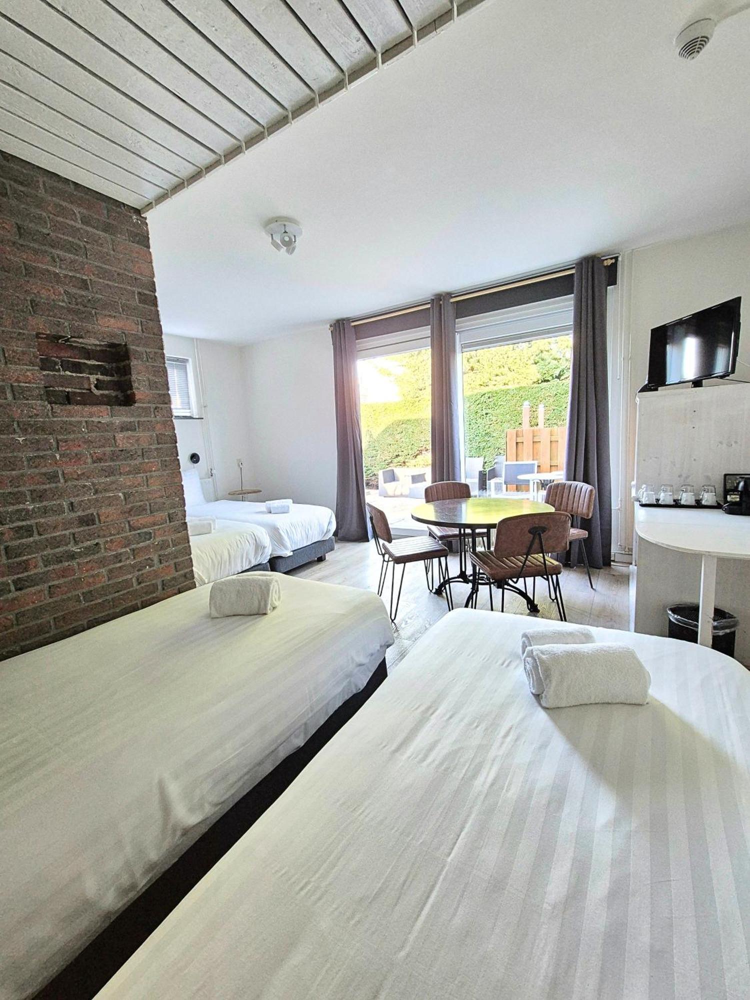 Hotel Den Burg - Digital Access Zewnętrze zdjęcie